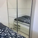 Neue Moderne Apartment
