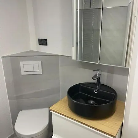 Neue Moderne Apartamento *