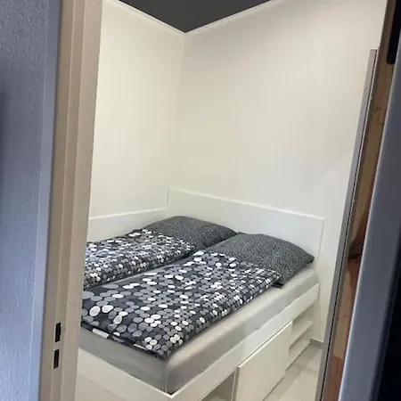 Neue Moderne Apartamento